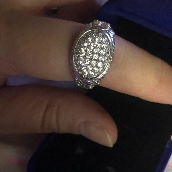 Beautiful Ring - Picture 5 of 8